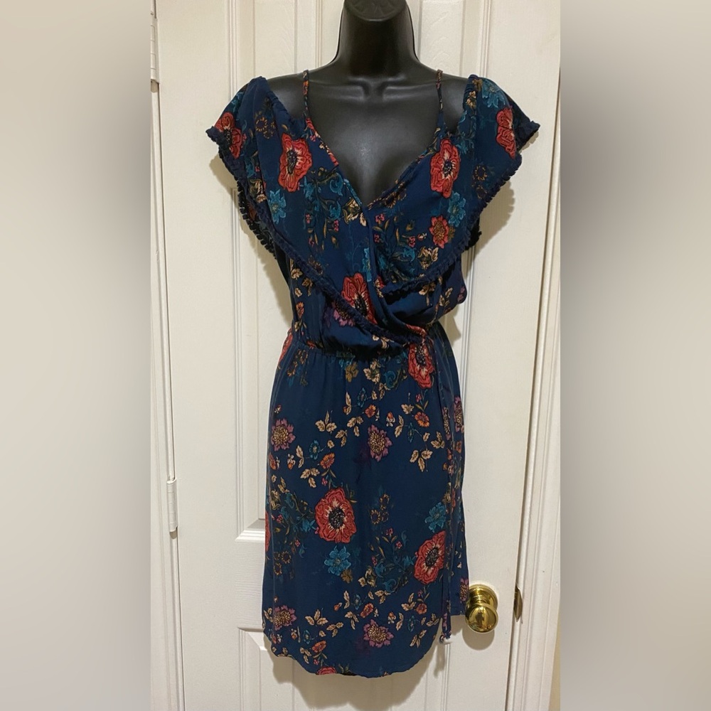 ❤️Gorgeous Floral Print Cold Shoulder Faux Wrap Dress